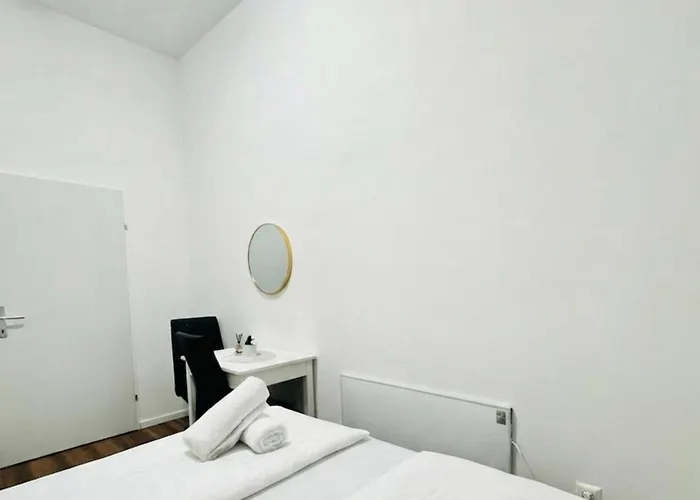 Spacious 5br Living Near Atzgersdorf Station *