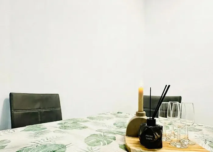 Spacious 5br Living Near Atzgersdorf Station Апартаменты Вена