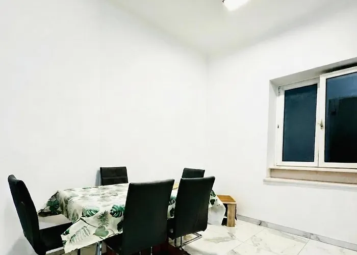 Spacious 5br Living Near Atzgersdorf Station *